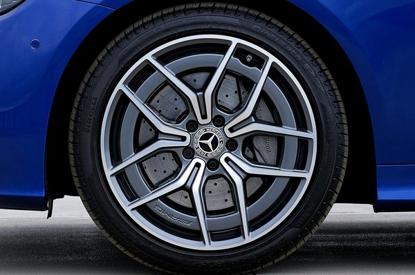 Comment acheter le meilleur pneu 195/60 r16 en 2025 ?